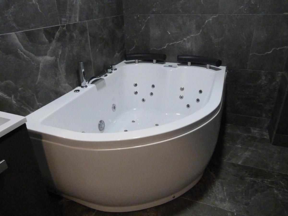 Cozy Rooms 45 บาเลนเซีย ภายนอก รูปภาพ